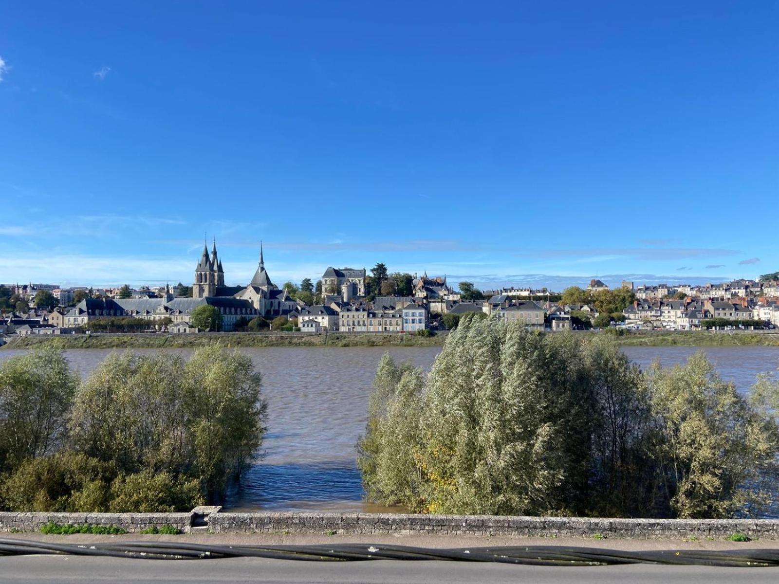 Appartement Quai De La Loire à Blois Extérieur photo